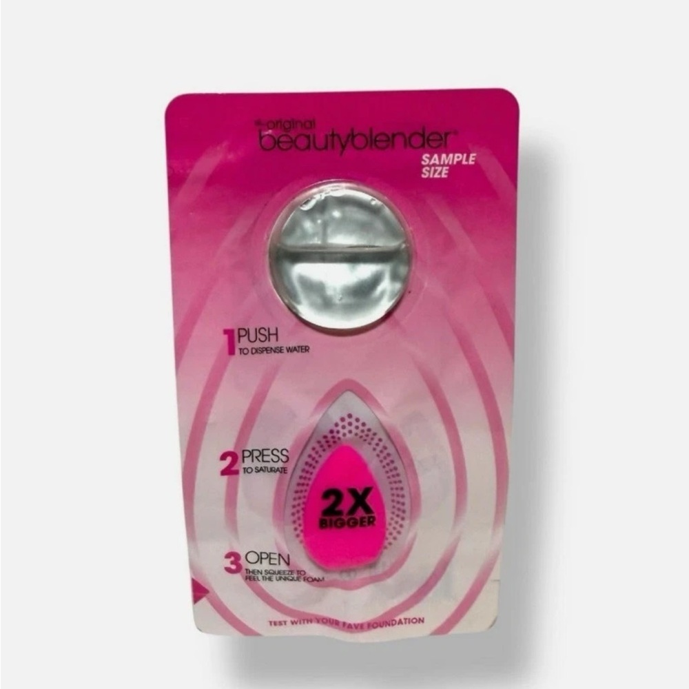 - Beautyblender Original Sample size